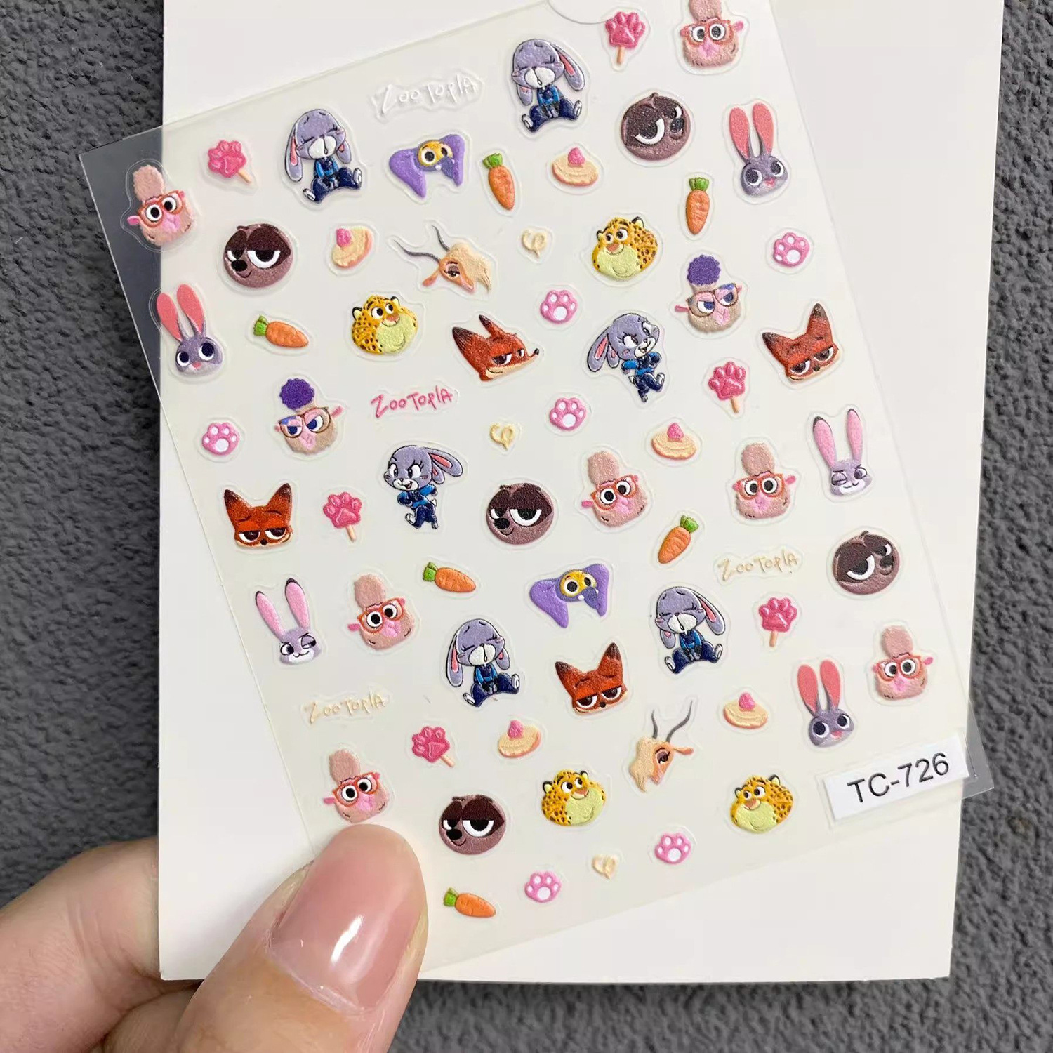 2PCS 귀여운 만화 Zootopia 스티커 3D 양각 - Nail Art Zootopia 리뷰 및 가격